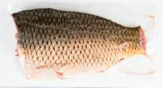 Kapr obecný půlený s kůží mraž. váž. cca 1 kg