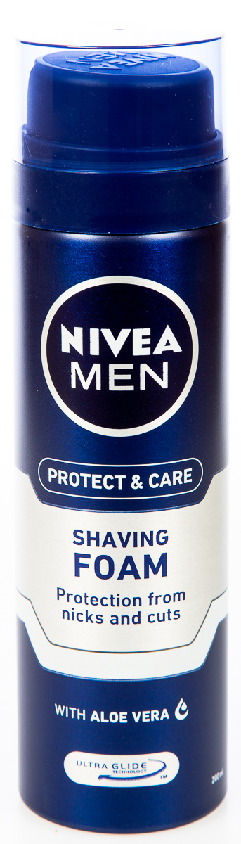 NIVEA Protect & Care pěna na holení 200 ml