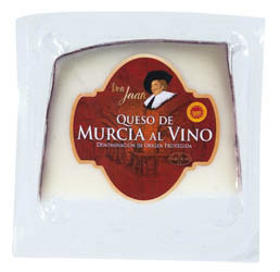 LAKTOIMPEX Kozí sýr ve víně tvrdý chlaz. 150 g