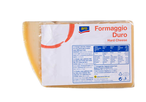 aro Sýr italský tvrdý chlaz. váž. cca 1 kg