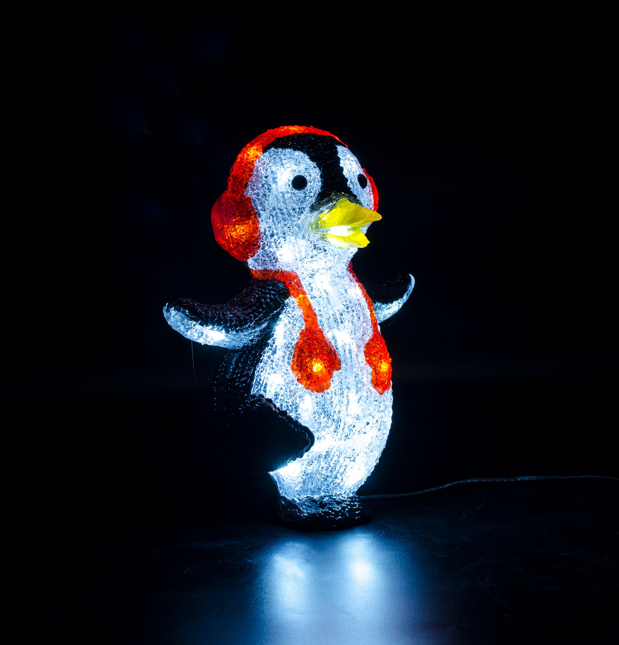 Tarrington House Tučňák 30 cm 30 LED akrylový 1 ks