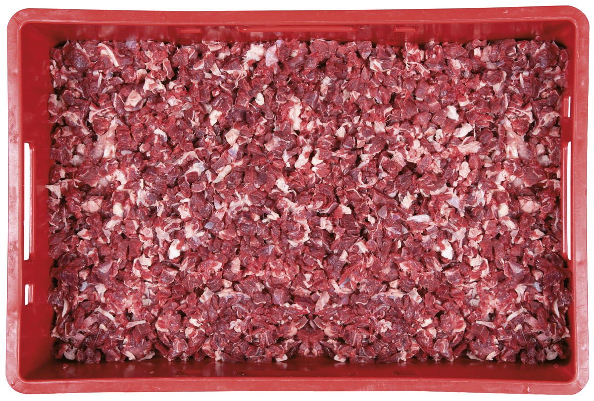 Hovězí kostky z kližky volně ložené 1 x 1 cm chlaz. váž. cca 8 kg vlastní výroba