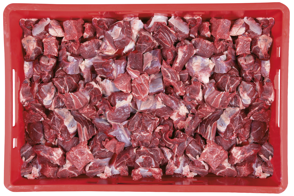 Hovězí kostky z kližky 5 x 5 cm volně ložené chlaz. váž. cca 8 kg vlastní výroba