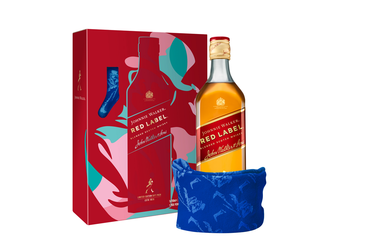 JOHNNIE WALKER 40% 700 ml + ponožky 1 ks