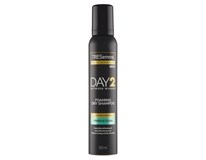 TRESemmé DAY2 Foaming Dry Shampoo Suchý šampon pěnový 1x200ml