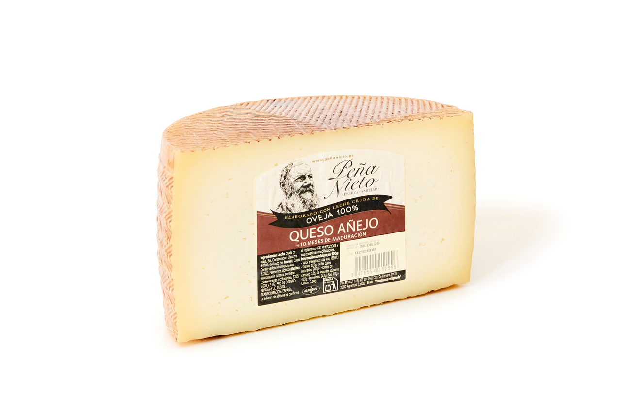 Peña Nieto queso Añejo 100% oveja leche cruda 9 meses de maduración 1/2 pieza