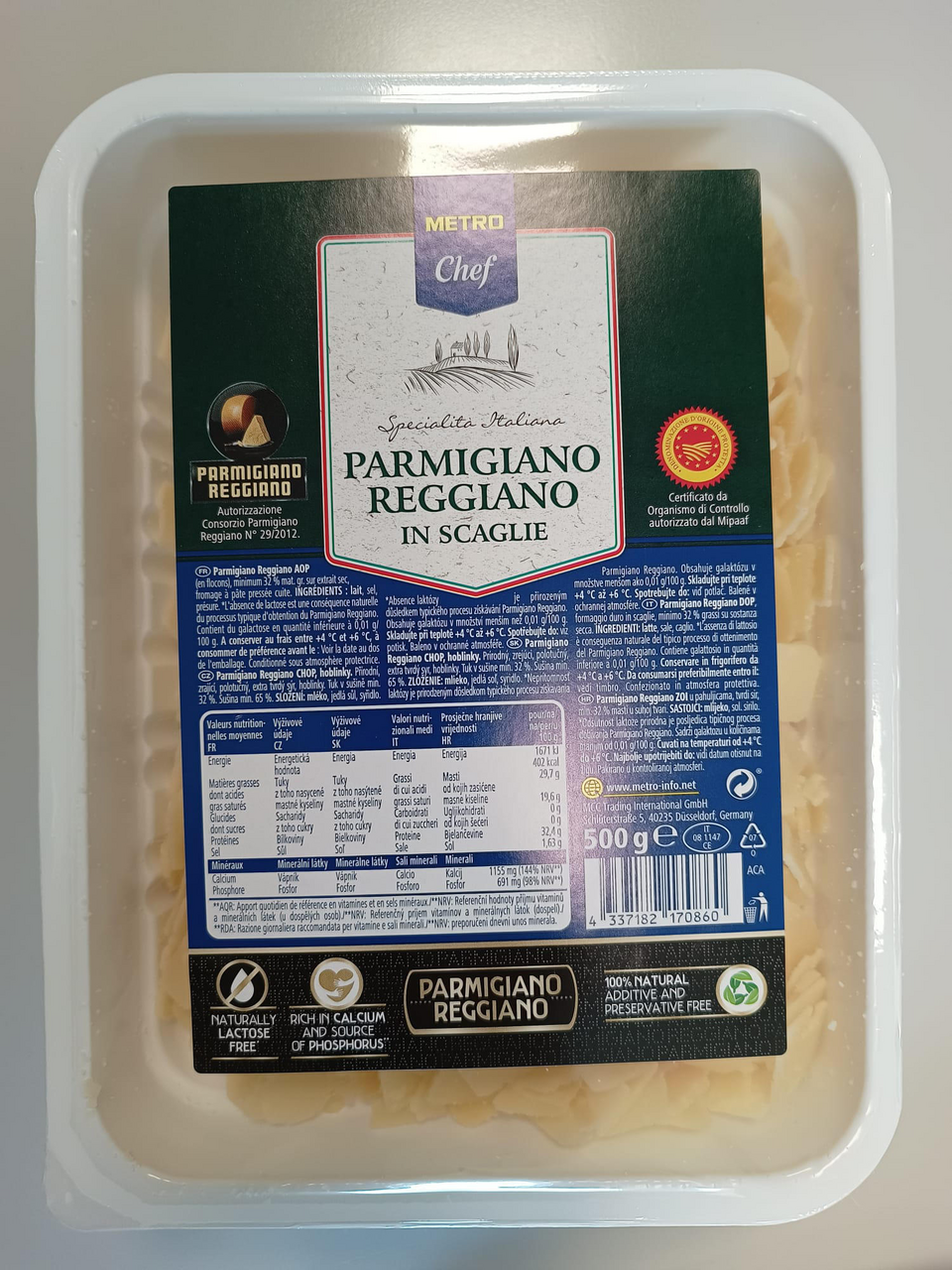 METRO Chef Parmigiano Reggiano en copeaux AOP 33% MG 500 g