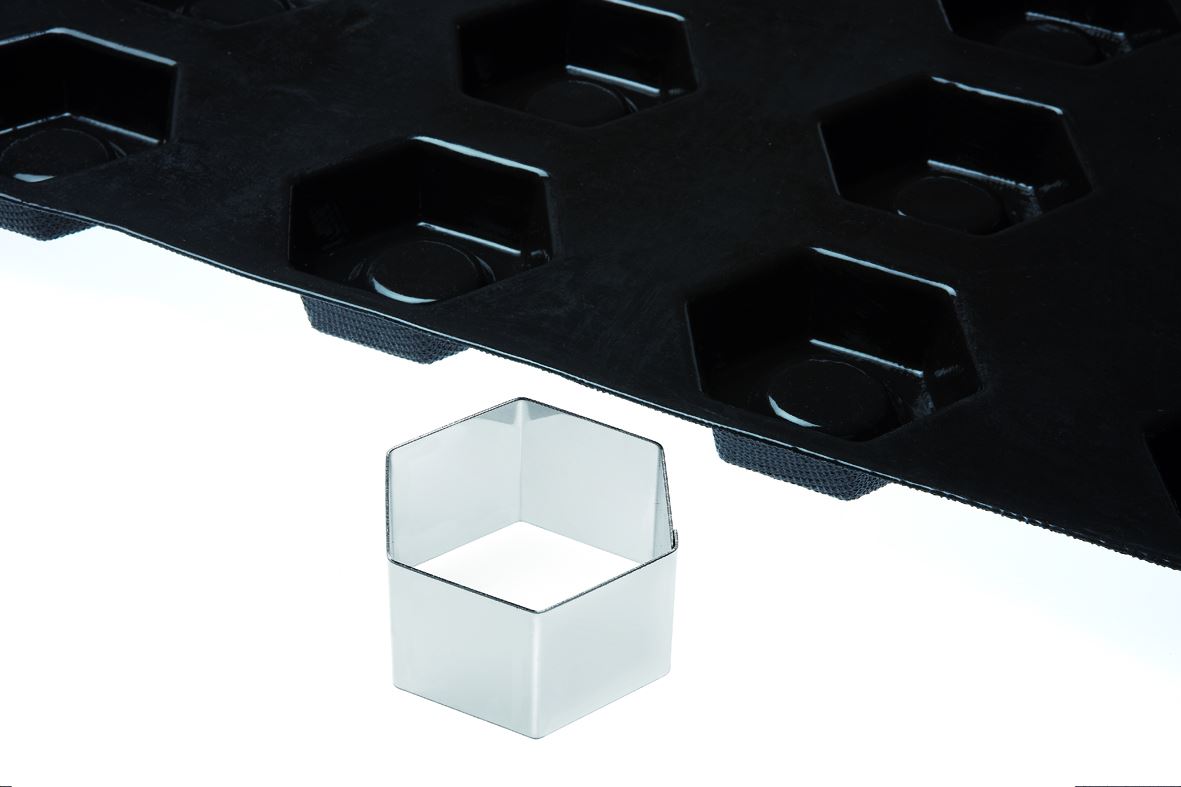 Découpoir inox pour moule Flexipan® hexagone 7.2 x 7.2 cm Matfer - 153048