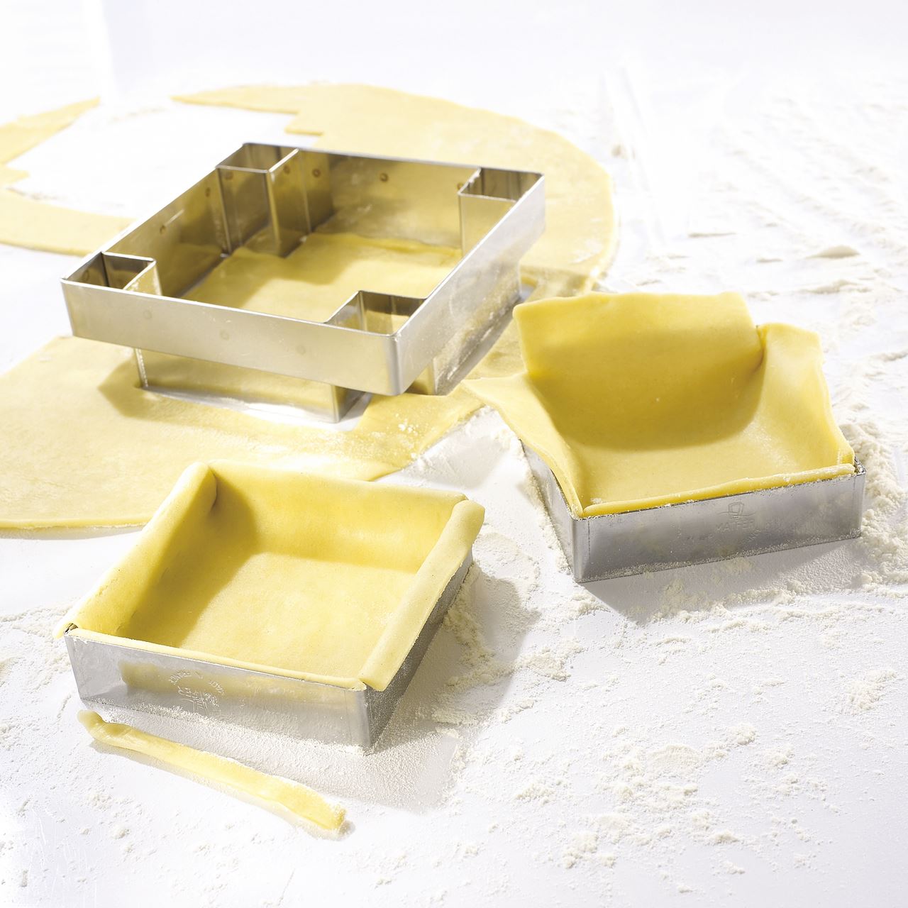 Découpoir à tarte inox carré 18 cm Matfer - 371226