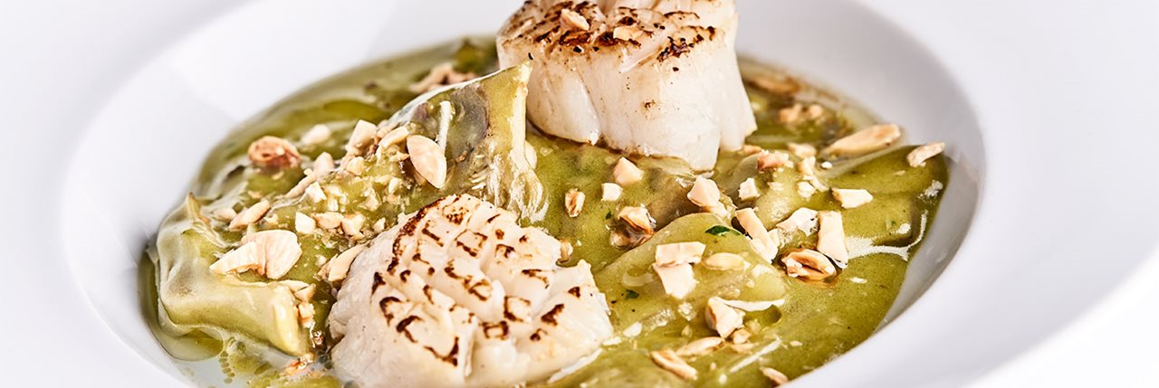 Guiso de alcachofas en salsa verde con vieiras - Fran Vicente Guiso de alcachofas en salsa verde con vieiras - Fran Vicente