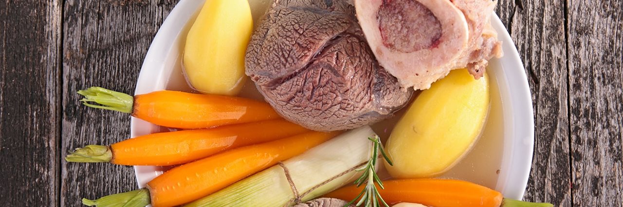 Recettes de chefs | Le pot au feu et son os à moelle Recettes de chefs | Le pot au feu et son os à moelle