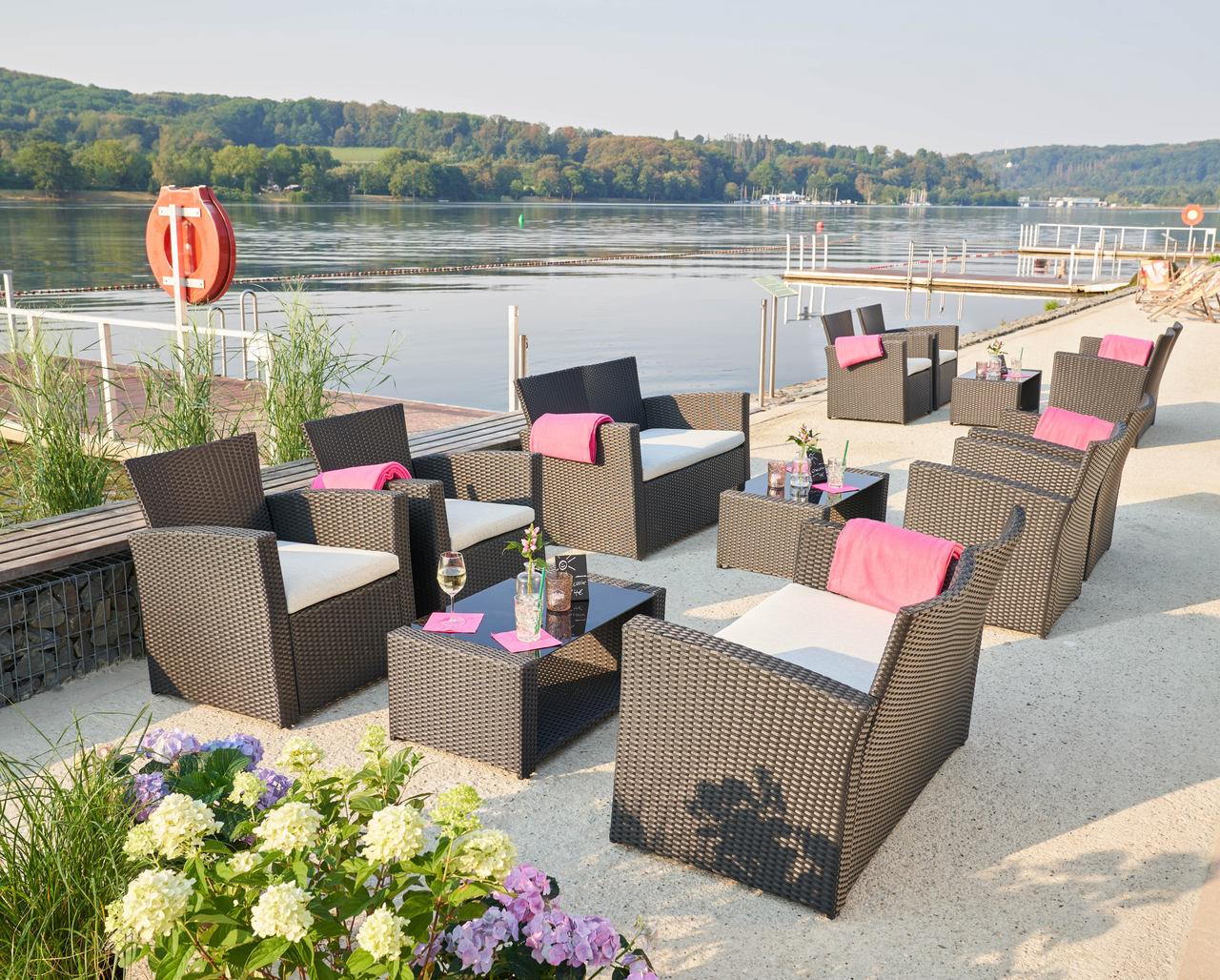 METRO PROFESSIONAL Conjunto Rattan Branford Preto