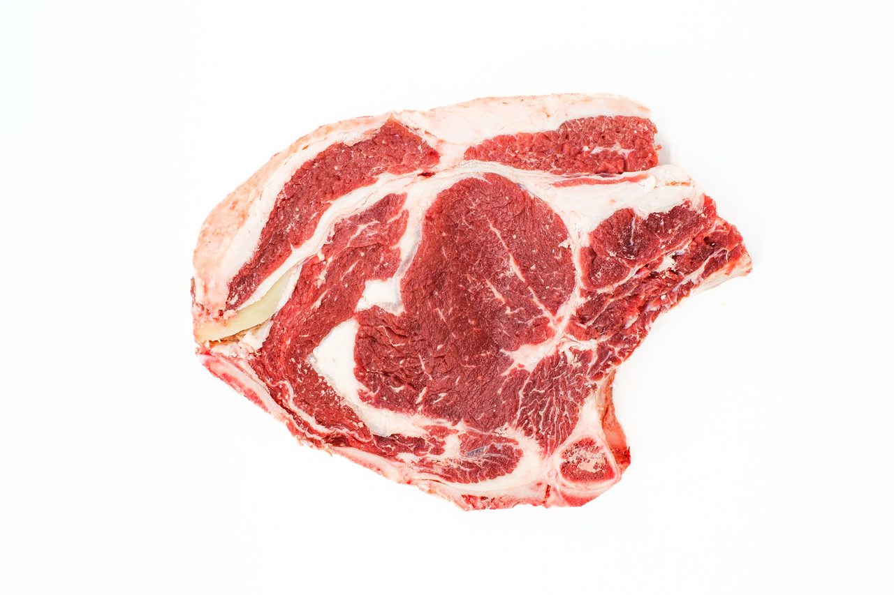 Maso Klouda Hovädzia vysoká roštenka s kosťou vákuové balenie chlad. váž. cca 600 g