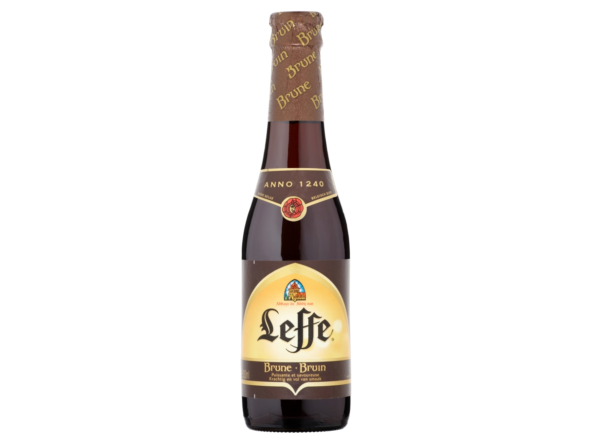 LEFFE bruin pivo 24 x 330 ml SKLO