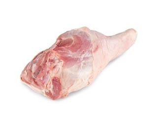 Istermeat Bravčové stehno s kosťou vo vise chlad. váž. cca 9 kg